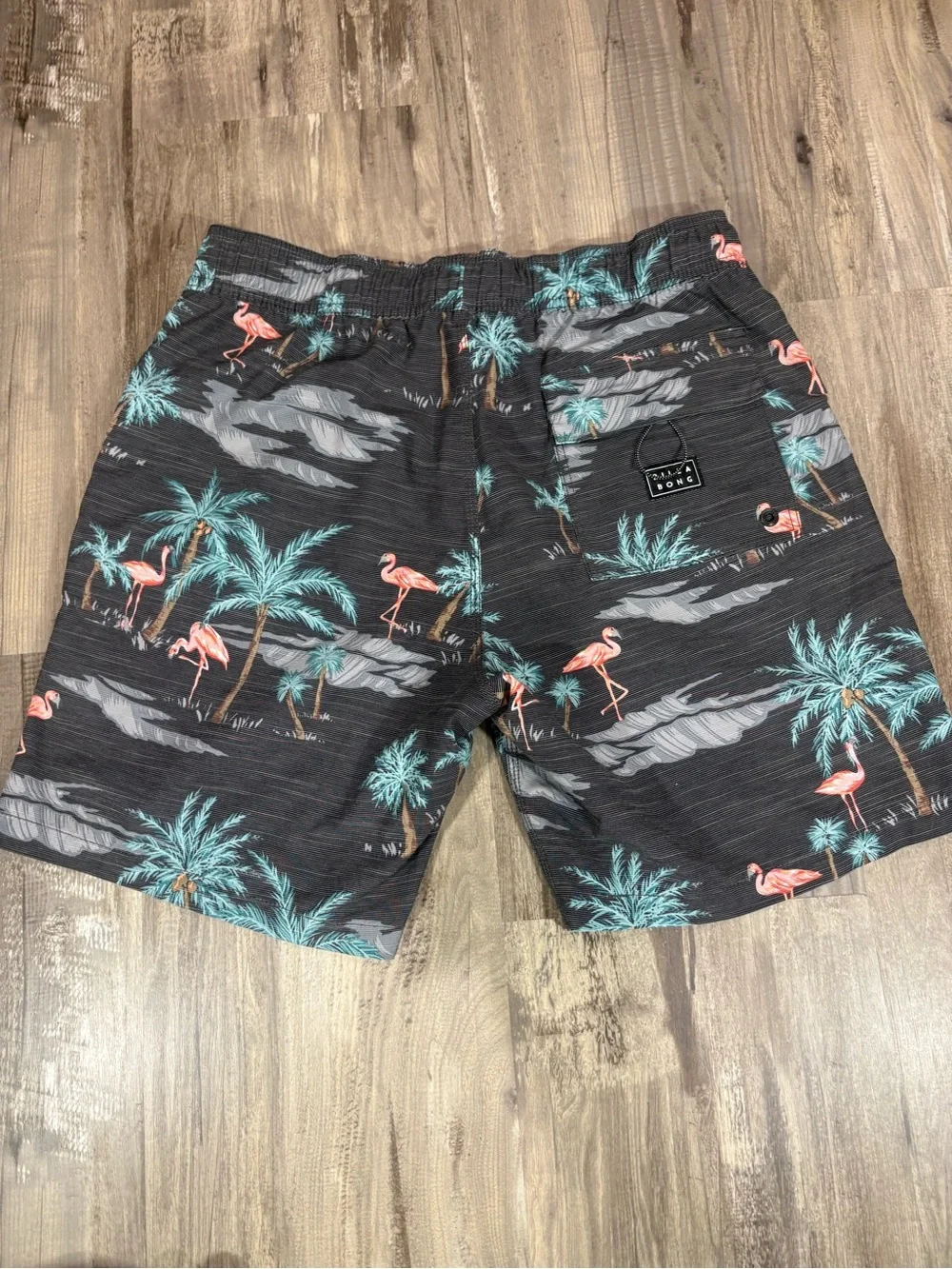 Billabong Recycler Board Shorts Men’s Sz Small Gray Flamingo Print Beach Novelty